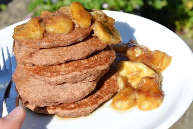 Teff Pancakes with Caramelized Bananas |coconutandberries.com