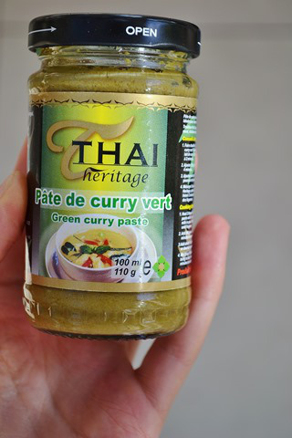 Thai Green Curry Tempeh Cakes 