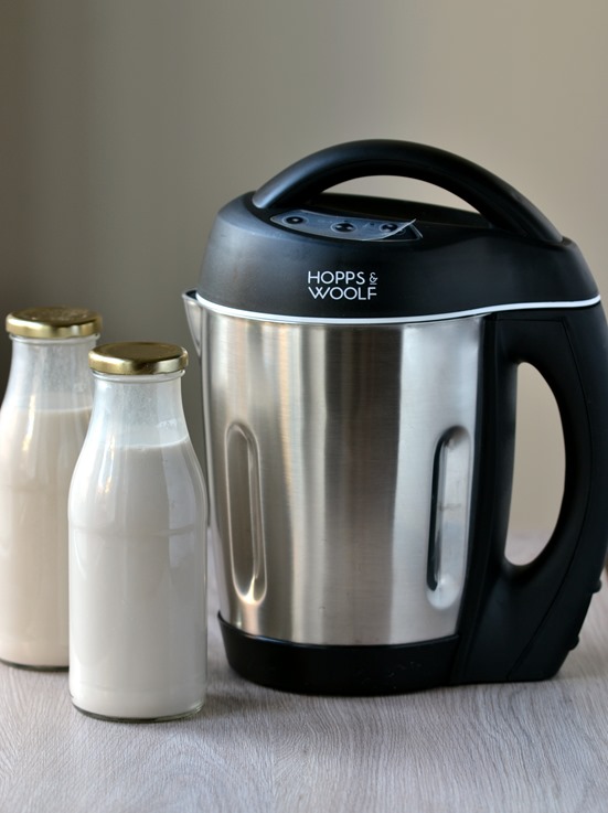 Hopps & Woolf Milk-Maker Review & Giveaway | coconutandberries.com