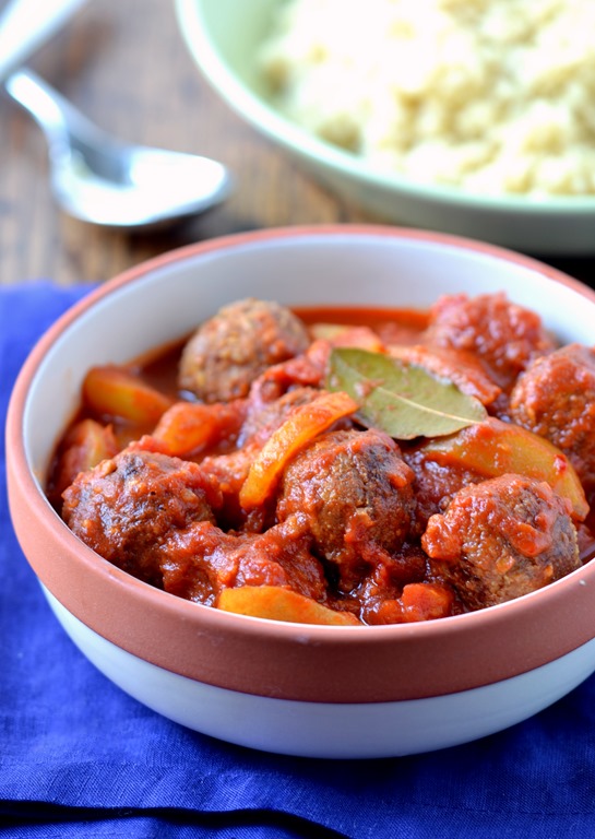 Spicy Meat-less Balls with Pear & Tomato Sauce