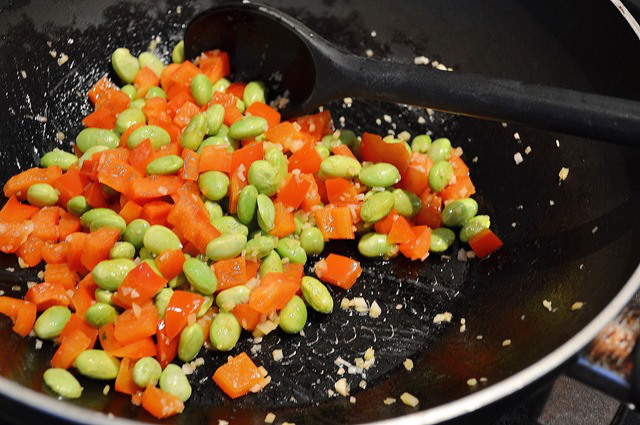 Stir-fry Edamame and Red Pepper