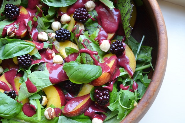 Nectarine Salad with Blackberry Dressing, Basil & Hazelnuts | coconutandberries.com