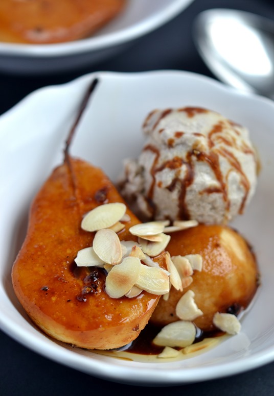 Spiced Caramel Pears (Vegan, Refined sugar-free) | coconutandberries.com