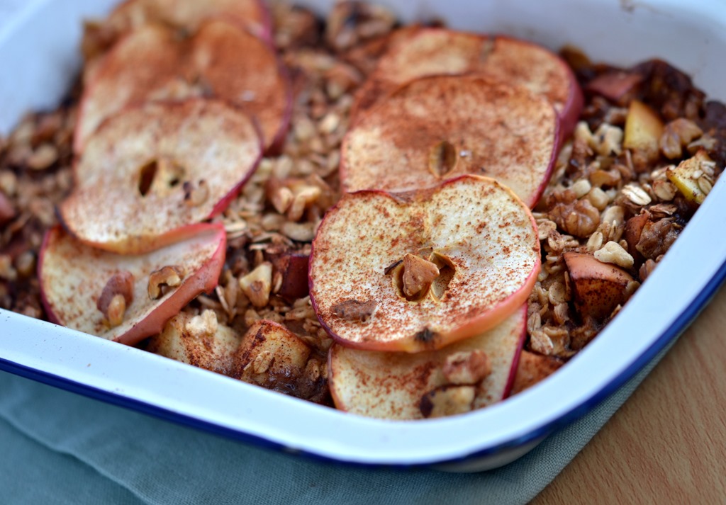 Apple Chai-Spiced Baked Oats