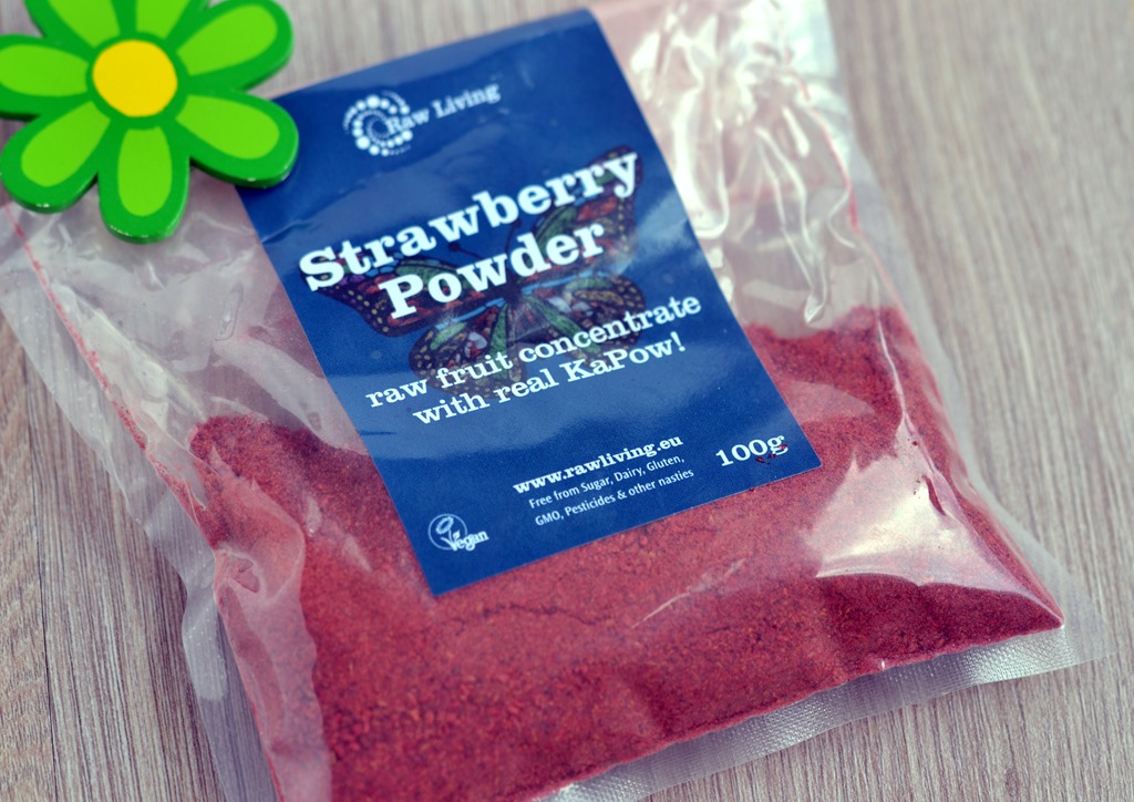 Raw Strawberry Powder | coconutandberries.com