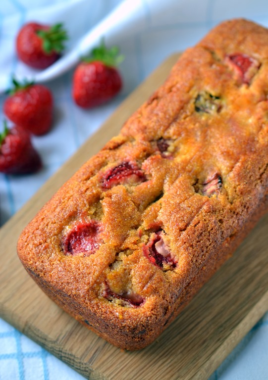 Strawberry & Rhubarb Polenta Cake (Vegan & Gluten-free) | coconutandberries.com